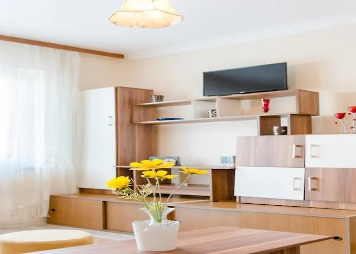 Fidelis - One Bedroom With Terrace And Garden View 1 Apartament Trogir