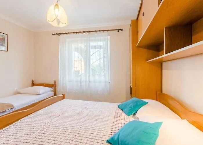 Apartment Fidelis - One Bedroom With Terrace And Garden View 1 Trogir