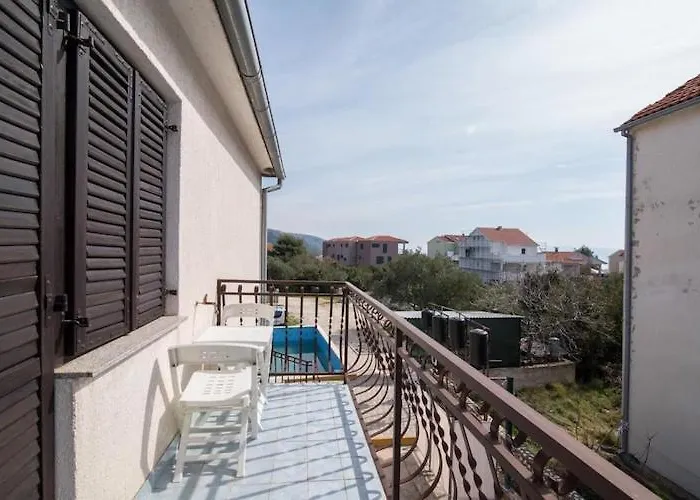 Fidelis - One Bedroom With Terrace And Garden View 1 Trogir