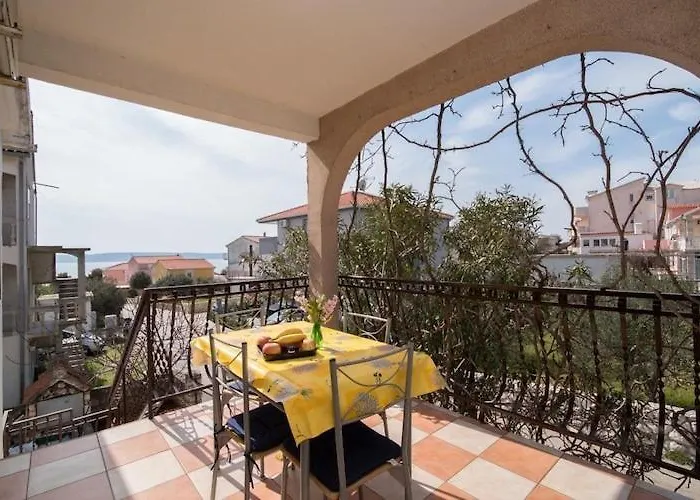 Fidelis - One Bedroom With Terrace And Garden View 1 Apartment