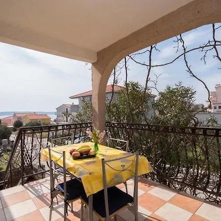 Fidelis - One Bedroom With Terrace And Garden View 1 Appartement