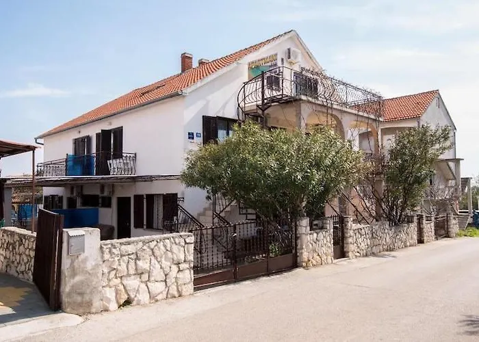 Fidelis - One Bedroom With Terrace And Garden View 1 Trogir
