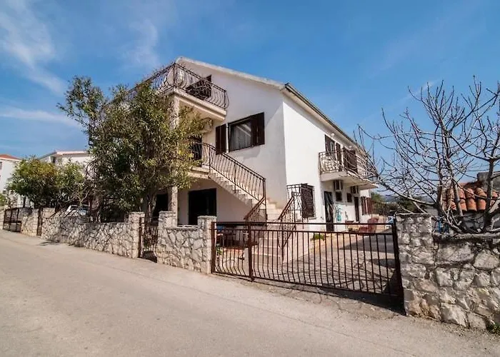 Fidelis - One Bedroom With Terrace And Garden View 1 *