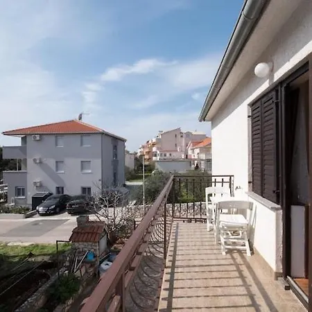 Apartment Fidelis - One Bedroom With Terrace And Garden View 1