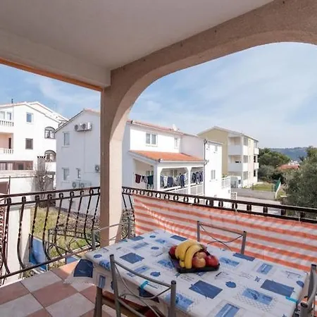 Fidelis - One Bedroom With Terrace And Garden View 1 *